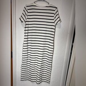 cynthia rowley dress white and black striped  Midi short sleeves M